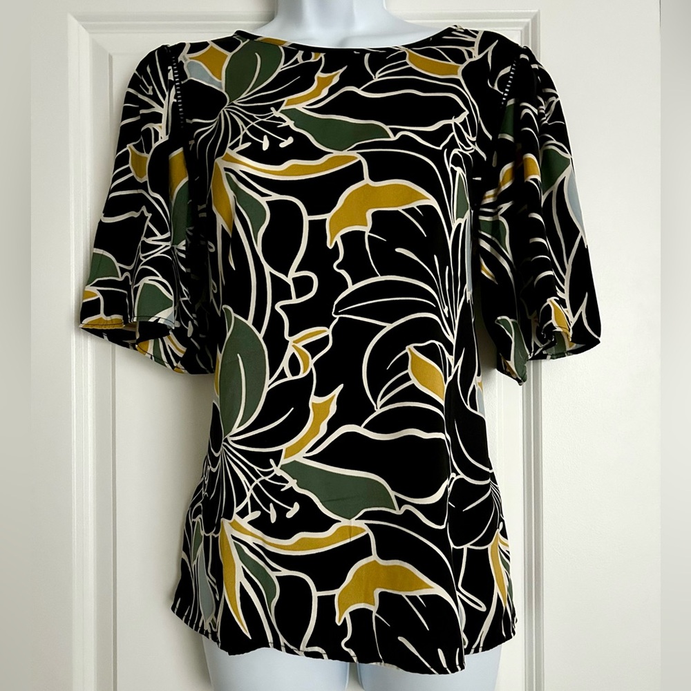 Ann Taylor Factory Tropical Floral Bell Sleeve
Blouse Multi-Color Size Small